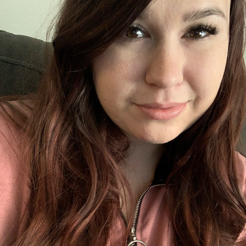 Meet your Posher, Savannah